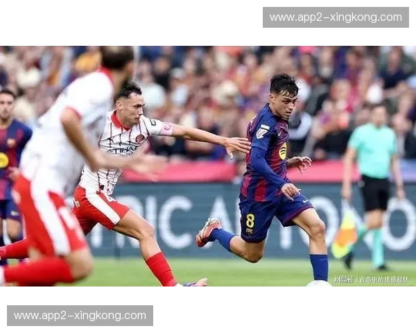 恩里克与登贝莱赛后言论交锋 巴黎内部权力平衡面临考验 恩里克与登贝莱赛后言论交锋 巴黎内部权力平衡面临考验